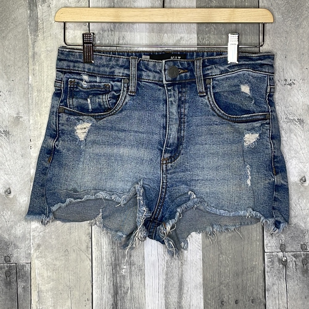 Kut From The Kloth Women’s High Rise Jane distressed denim shorts Size 0. EUC